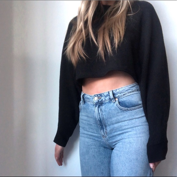 Aritzia Wilfred Cropped Sweater - Picture 1 of 2